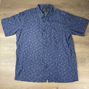 Red Macaw Men’s Blue Geometric Short Sleeve Collared Button Down Shirt, size XL